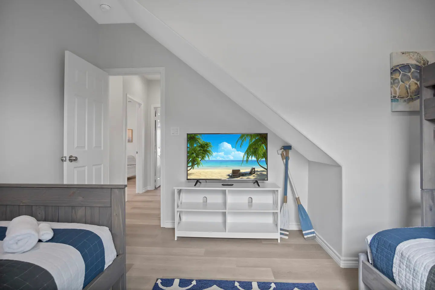 Sleeps 20 | Walk to the Beach | Great for Families