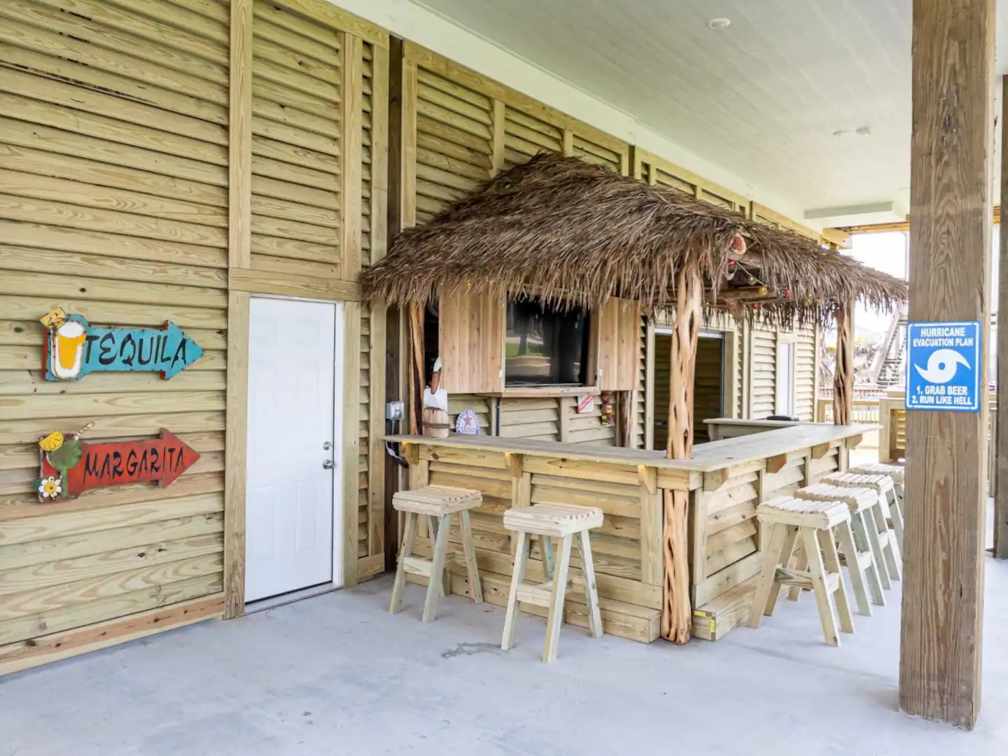 Sleeps 24 | Walk to Beach | Game Room & Tiki Bar