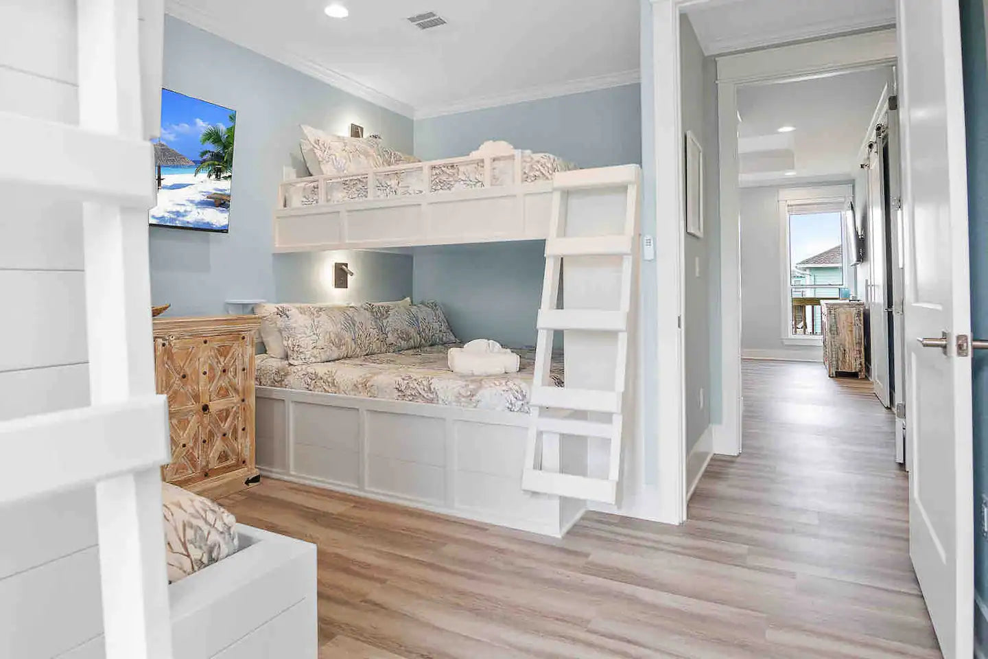 Sleeps 24 | Walk to Beach | Game Room & Tiki Bar