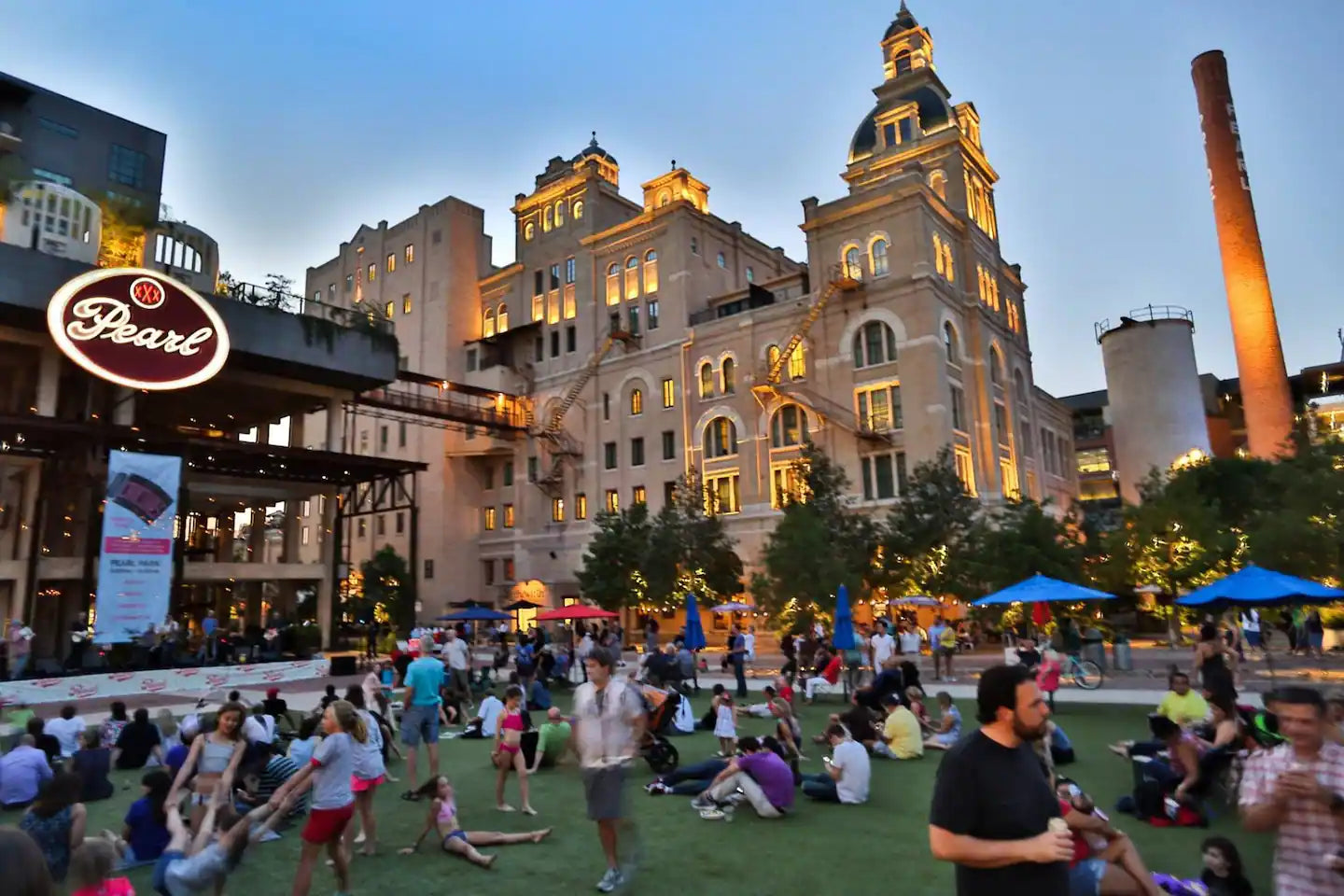 Rooftop Deck & City Views | Near Pearl & Riverwalk